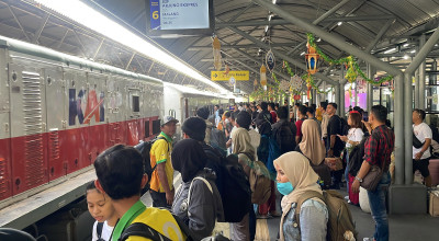 Pantauan Arus Mudik H-4 Lebaran dari Stasiun di Wilayah Daop 8 Surabaya
