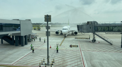 Water Salute Sambut Pendaratan Pertama di Bandara Dhoho Kediri