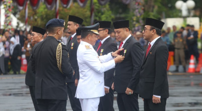 14 Kepala Daerah Raih Penghargaan Satyalencana, Tito: Gibran Tidak Dapat