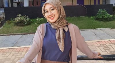 Kisah Nadya Andini, Mahasiswa Tunarungu ITS Lulus Cumlaude