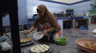 Produsen Kue Basah di Lamongan Terdampak Kenaikan Harga Gula