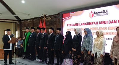 81 Petugas Panwaslu Kecamatan di Lamongan Resmi Dilantik