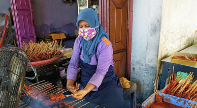 Lezatnya Sate Komo Prambon Sidoarjo, Disantap dengan Sup Sayur Tetelan