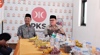 Mas Dhito Silaturahmi ke PKS Kabupaten Kediri, Ngobrol Bola dan Politik