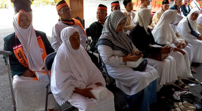 Ratusan CJH asal Trenggalek Didominasi Lansia, Kemenag: Kondisi Masih Sehat