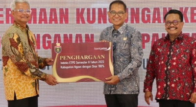 Ngawi Diganjar Penghargaan dari Bank Jatim, Sukses Terapkan ETPD 100 Persen