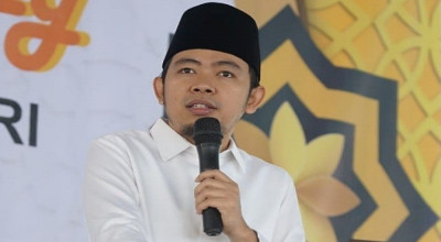 Support Indonesia Emas, Gus Fawait: Anak Guru Ngaji di Jember Kuliah Gratis!