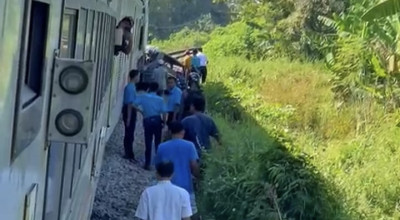 Kecelakaan Rombongan Sidogiri, Gus Muhdlor Ditahan KPK, Peluang Subandi-Mimik