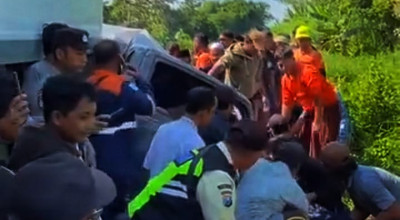 Mobil Rombongan Ponpes Sidogiri Dihantam KA Pandalungan di Pasuruan, 4 Meninggal