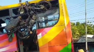 Ini Kronologis Bus Rajawali Indah yang Terguling di Bojonegoro