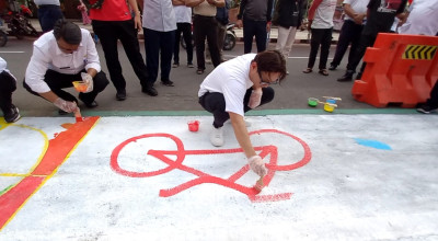 Cara Bupati Trenggalek Promosikan Jalur Sepeda Aman