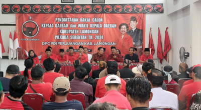 Pak Yes Daftar Bacabup PDIP Lamongan, Didampingi Agamawan hingga Komunitas Motor