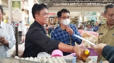 Beredar Minyakita Palsu di Pacitan, Para Emak Harap Waspada!