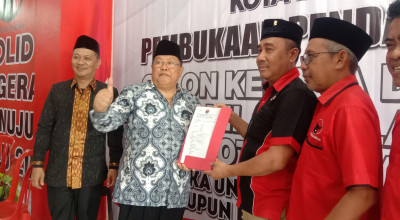 Ambil Formulir Pendaftaran Calon Wali Kota Blitar, Santoso Pasrah Keputusan PDIP