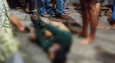 Maling Motor di Waru Sidoarjo Dihajar dan Ditelanjangi Warga, 1 Pelaku Kabur