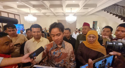 Gibran Temui Khofifah di Surabaya, Ini yang Dibahas