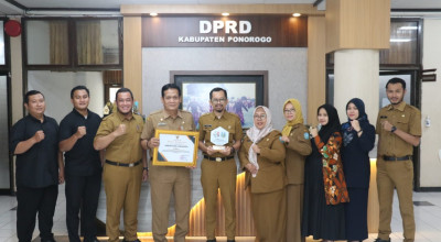 Sekretariat DPRD Ponorogo Raih Penghargaan Pengelola JIDH Nomor 2 se-Jatim