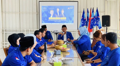 Pilbup Kediri 2024, Deny Widyanarko Terima Surat Tugas dari Demokrat