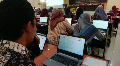 Operator PPDB SMP dan SD di Tulungagung Digembleng Bimtek