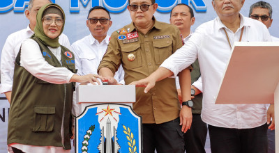 Pj Gubernur Adhy Resmikan Tanggul Sungai Mujur dan Jembatan Kloposawit