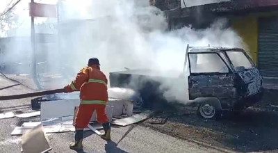 Pikap di Bangkalan Mendadak Terbakar saat Hendak Kirim Barang