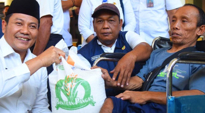 Monitoring Penyaluran Bantuan Beras, Plt Bupati Sidoarjo Minta Kades-Camat Teliti
