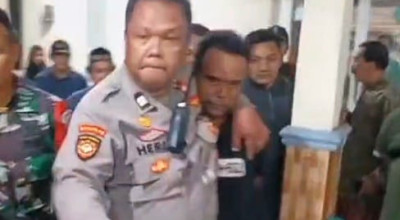 Viral Video Pria Sidoarjo Diamankan di Balai Desa, Diduga Cabuli Anak Tiri
