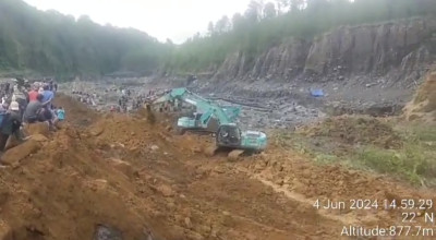 Longsor Pronojiwo Lumajang Timpa Penambang Pasir, 4 Orang Hilang