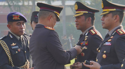 Kapolresta Sidoarjo Terima Rewards Pin Emas Kapolri di Hari Lahir Pancasila