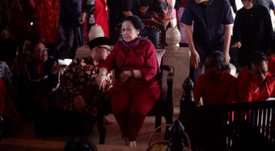 Megawati Ziarah ke Makam Bung Karno, Didampingi Keluarga dan Pengurus PDIP