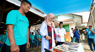 Pandai Besi di Banyuwangi Ungkap Rahasian Mampu Bertahan 35 Tahun