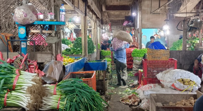 Pedagang Resmi Keputran Surabaya Tahunan Bersabar Hadapi Pasar Tumpah