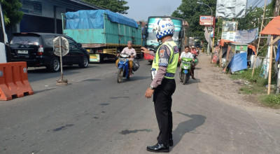 Akses Bangkalan-Sampang Padat di H-1 Idul Adha, Ini 3 Titik Rawan Kemacetan