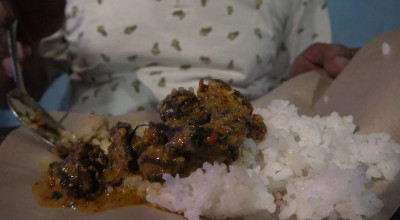 Mencicipi Gurih Pedasnya Bekicot Rica-rica di Lamongan