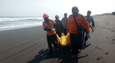Pencari Ikan asal Lumajang Ditemukan Tewas di Pantai Paseban Jember