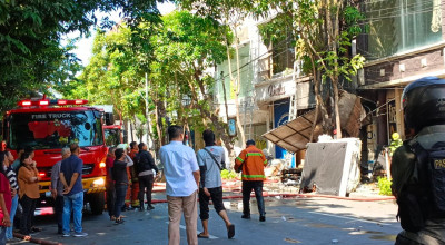 Kebakaran Ruko Furniture di Jalan Kertajaya Surabaya, 2 Orang Terluka