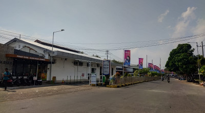 Pemkab Jember Fasilitasi Ojol dan Opal Dirikan Tenda Penjemputan di Stasiun