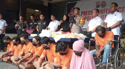 Polres Jember Bongkar Pengiriman Okerbaya Melalui Ekspedisi, 8 Orang Diamankan