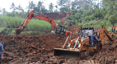 Pencarian Korban Tanah Longsor di Blitar Diperpanjang