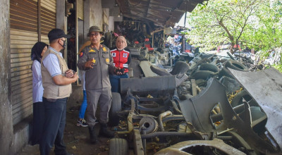 154 PKL Pasar Loak Dupak Ditertibkan Satpol PP Surabaya, Alasannya Bikin Macet