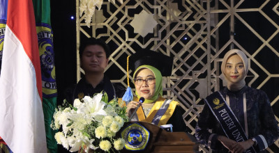 Gubes ke-6 FEB Unitomo Surabaya Sampaikan Orasi Soal Digitalisasi Pasar Modal