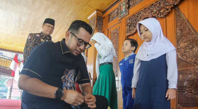 5.290 Siswa Baru di Mojokerto Dapat Perlengkapan Sekolah Gratis
