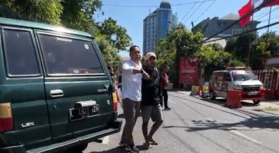 Guru Kecelakaan, Tarif Parkir Mahal, Tewas di Selokan