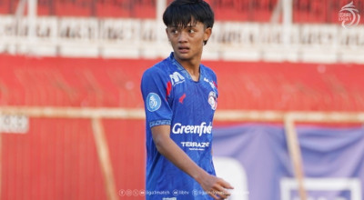 Achmad Maulana Mencuri Perhatian Aremania