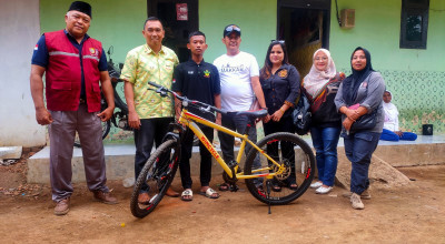 Pelajar SMA di Jember Berlari 5 Km Berangkat Sekolah Dapat Hadiah Sepeda