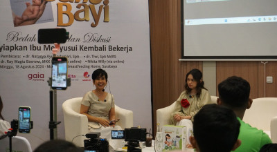 Lewat Buku Sang Bayi, Mom Uung dan dr Tiwi Bedah Panduan Menyusui
