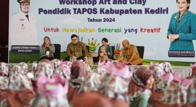 Mas Dhito Targetkan Pemberian Insentif untuk Ribuan Guru Tapos di Kediri