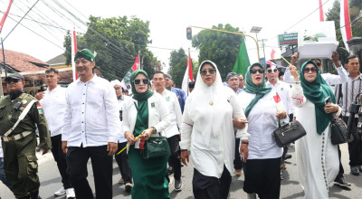Ribuan Relawan Antar Deny - Mudawamah Daftar di Pilbup Kediri 2024