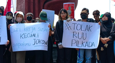 Massa Gelar Demo Kawal Putusan MK di Surabaya, Ini 3 Tuntutannya