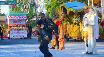 FOTO: Kemeriahan Karnaval Shining Jayandaru di Sidoarjo